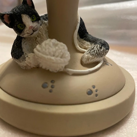 Cat cookie Stamp - The Brown Bag Gourmet Cookie Book accompanies the stamp. - Picture 3 of 11